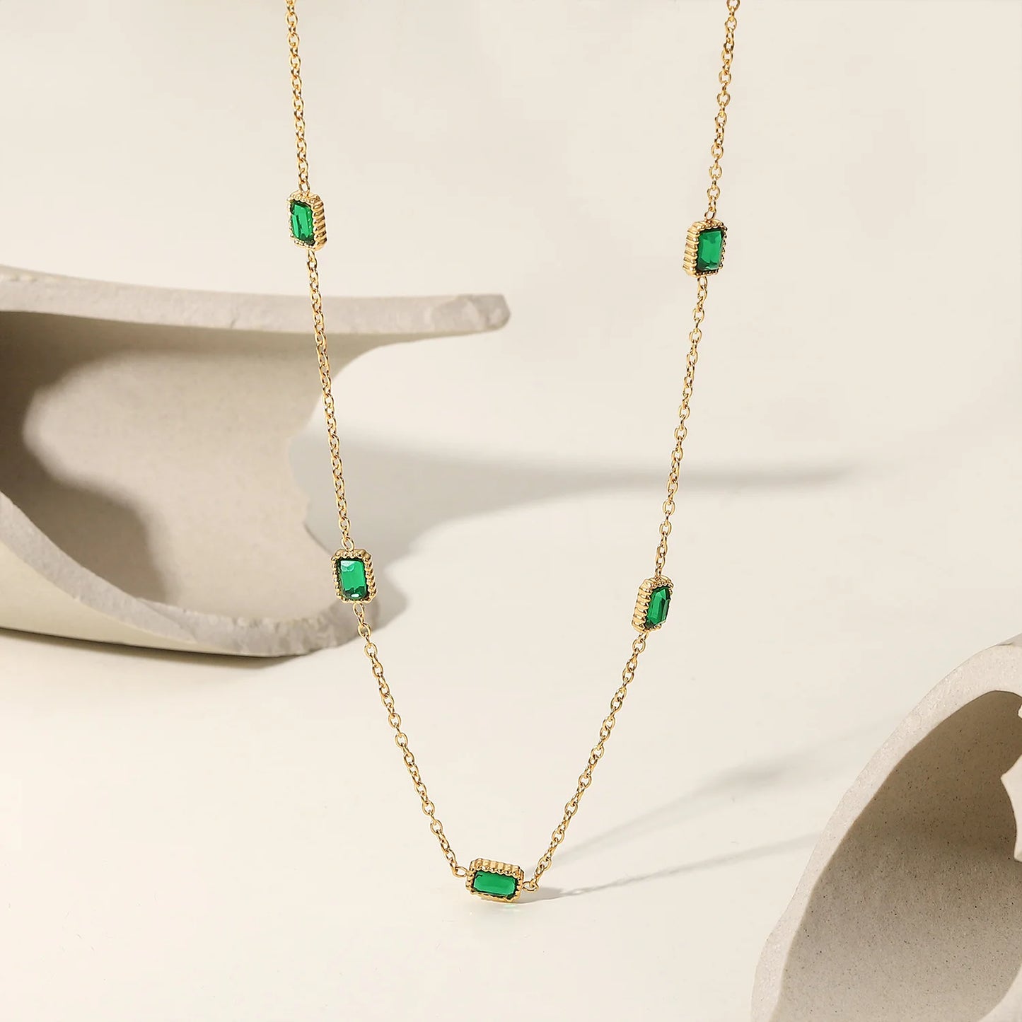 Verdant Glow Necklace