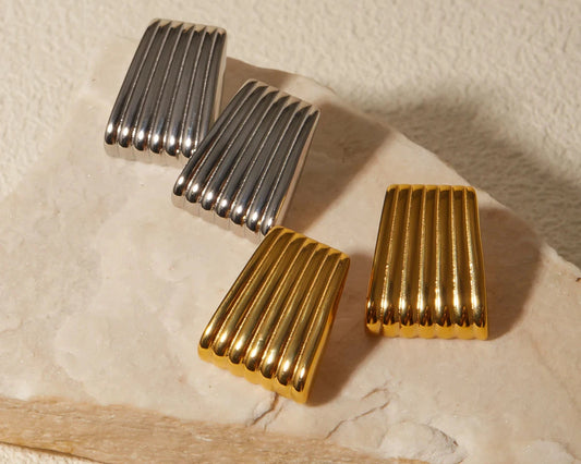 Flat Ribbed Earrings