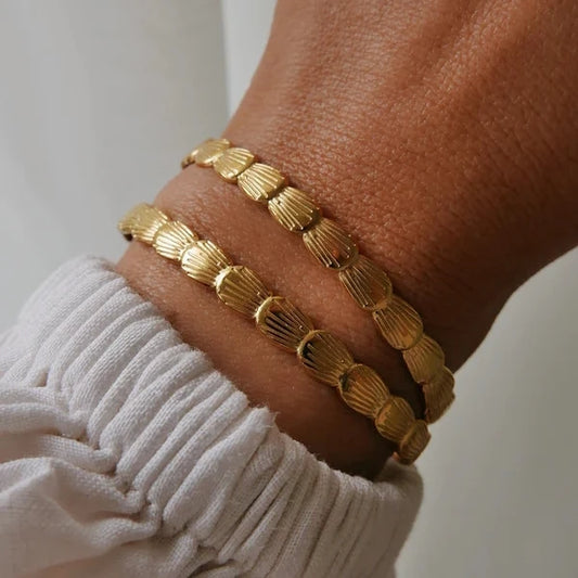 Mida’s Seashell Cuff Bangle