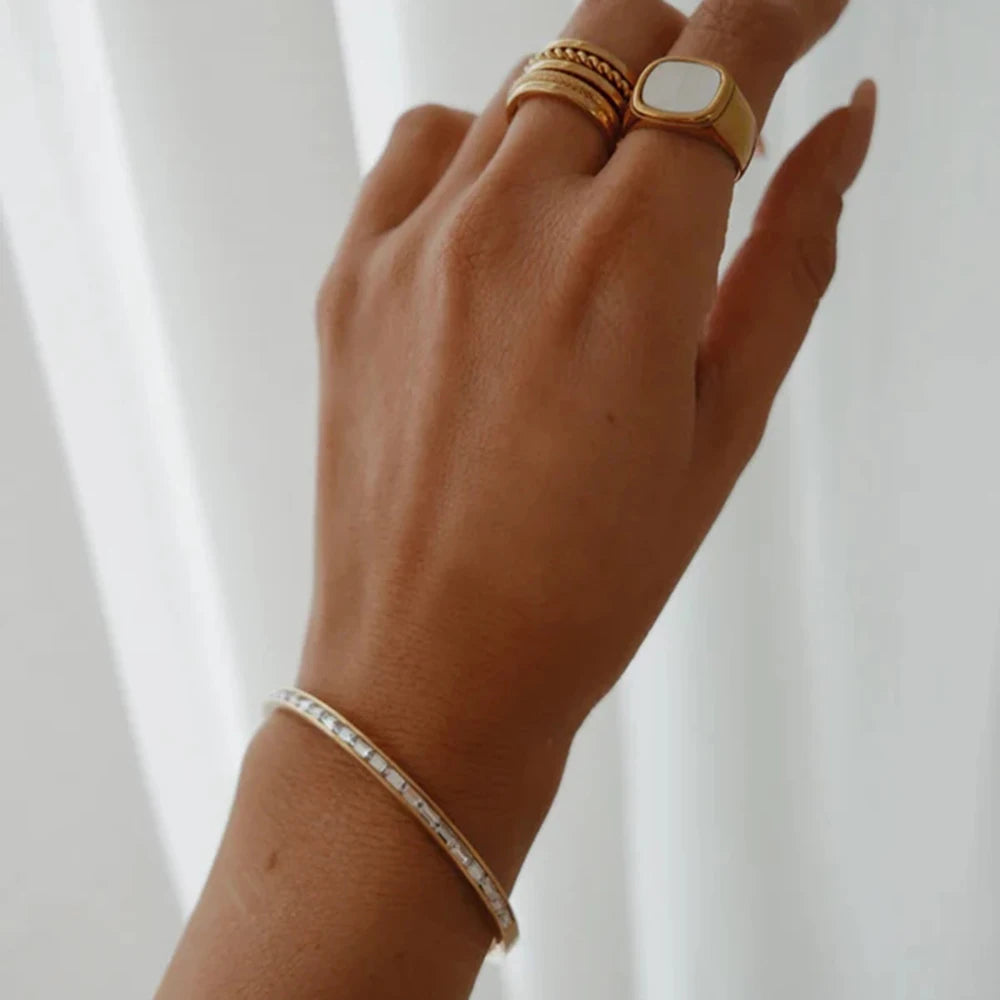 Shinning Light Bangle