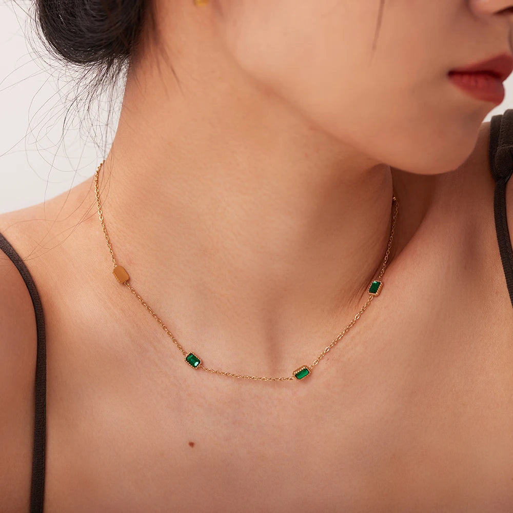 Verdant Glow Necklace