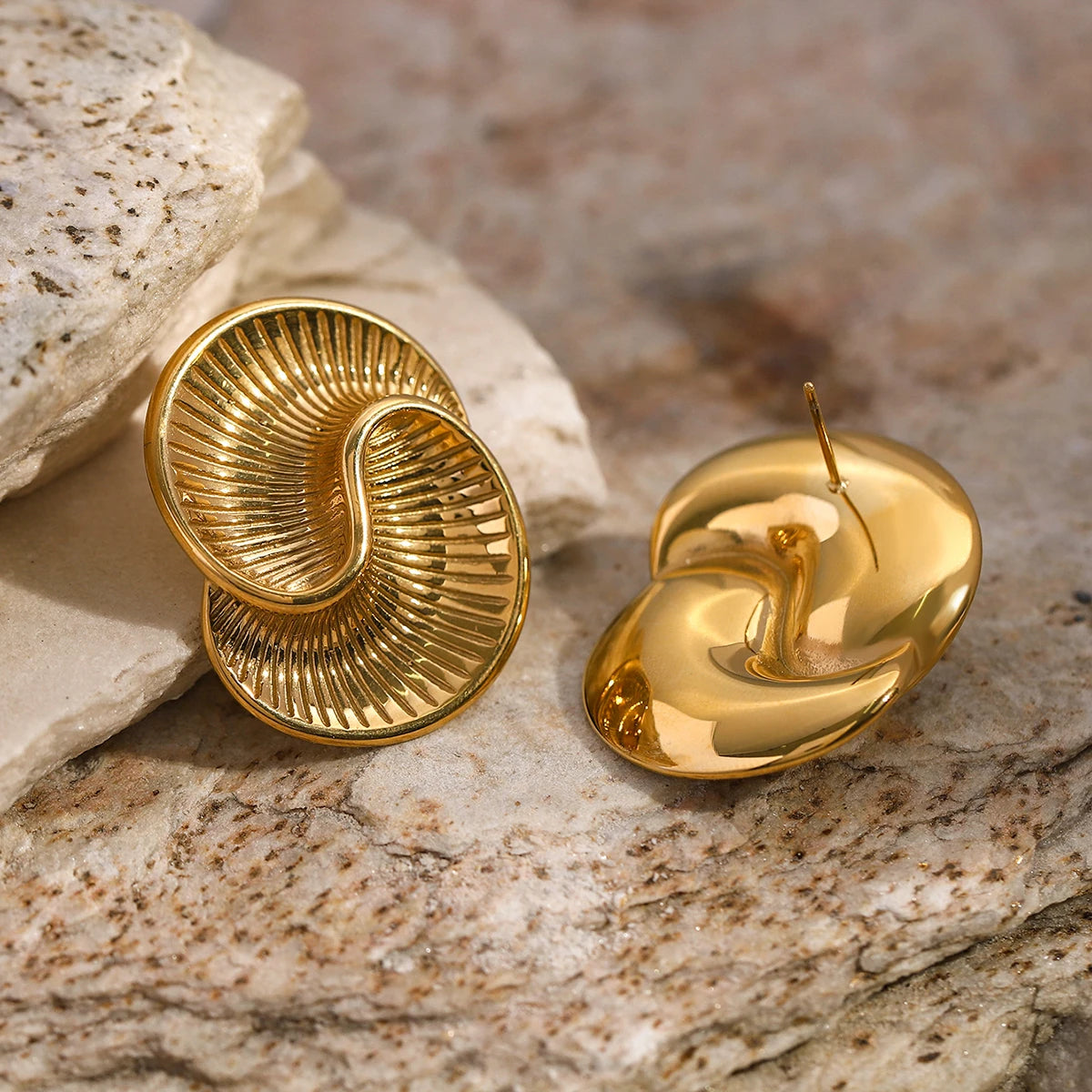 Sculpted Oval Earrings