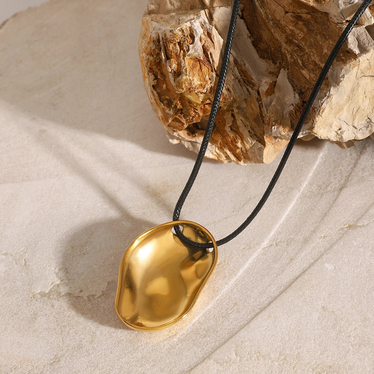 Spherical Flow Necklace