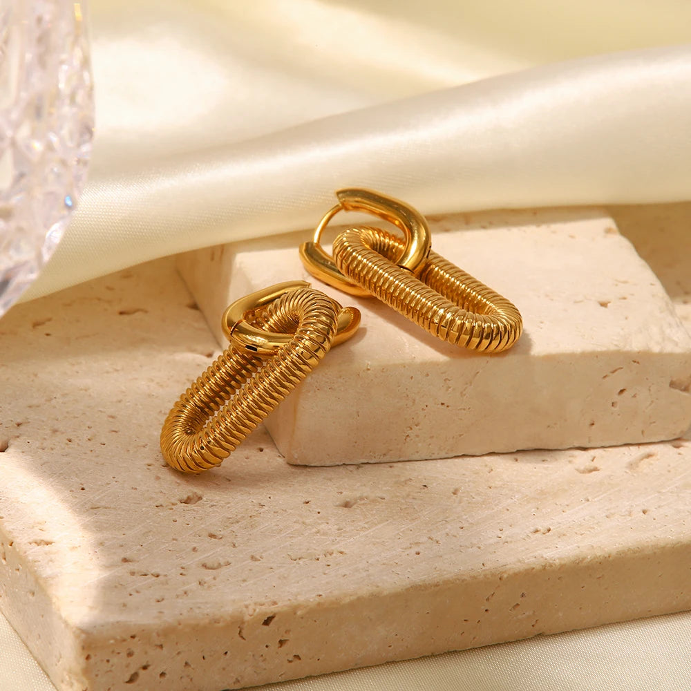 Golden Link drop earrings