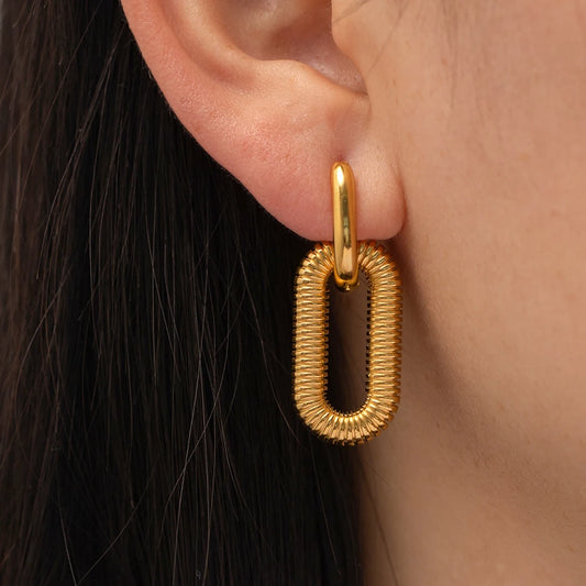 Golden Link drop earrings